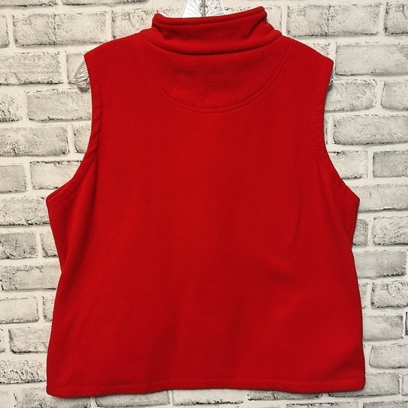 Mountain Lake Red Winter Christmas Fleece Vest. Size XL, Zips with Pockets - Picture 9 of 11